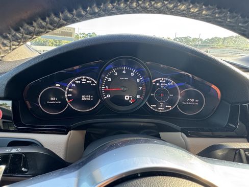 Used 2019 Porsche Cayenne AWD/4WD image 7