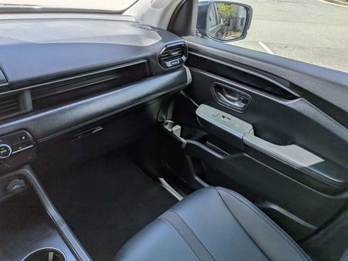 Certified 2025 Honda Pilot EX-L image 21