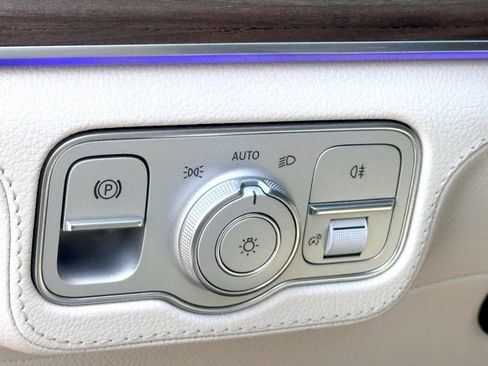 New 2026 Mercedes-Benz GLE 450 4MATIC image 16
