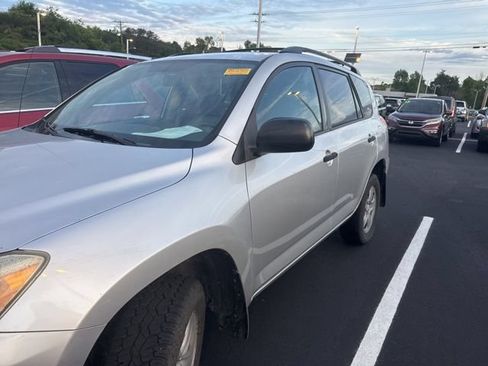 Used 2008 Toyota RAV4 2WD w/ 3rd Row image 9