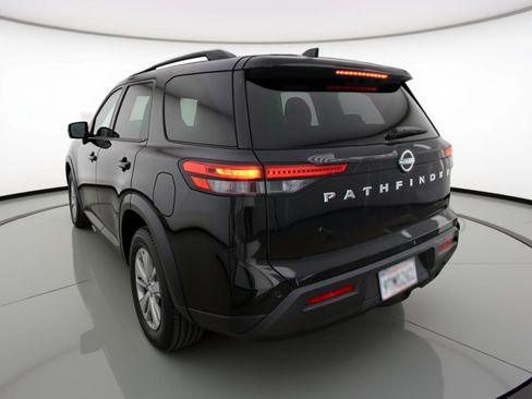 Used 2025 Nissan Pathfinder SV AWD/4WD image 6