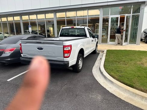Used 2022 Ford F150 XL RWD image 9
