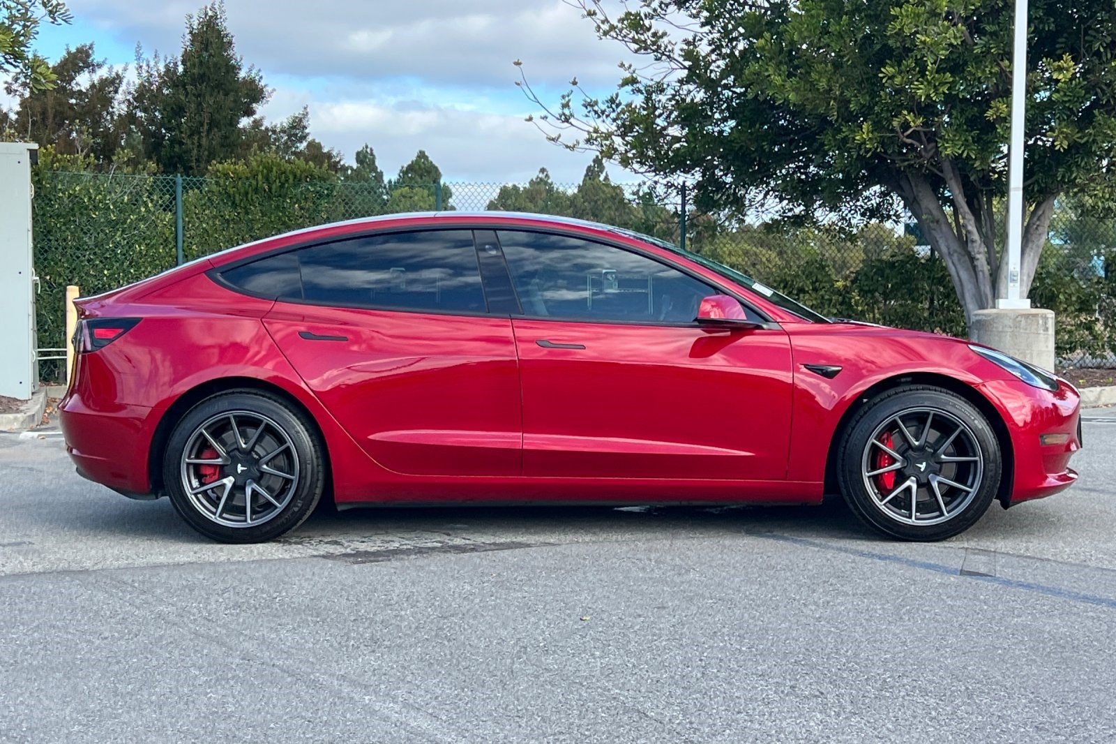 Used 2018 Tesla Model 3 Long Range RWD image 7