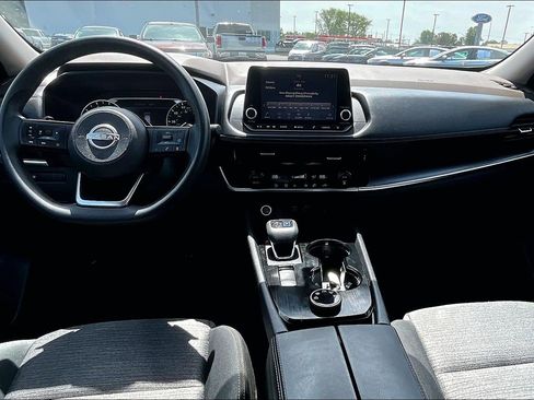 Used 2022 Nissan Rogue SV AWD/4WD image 14