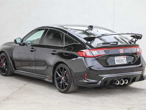 Used 2025 Honda Civic Type R image 6