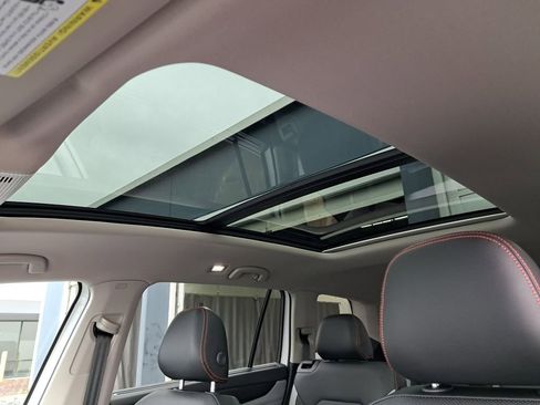 New 2026 Volkswagen Atlas Peak Edition image 33