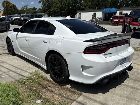 Used 2020 Dodge Charger Scat Pack RWD image 3