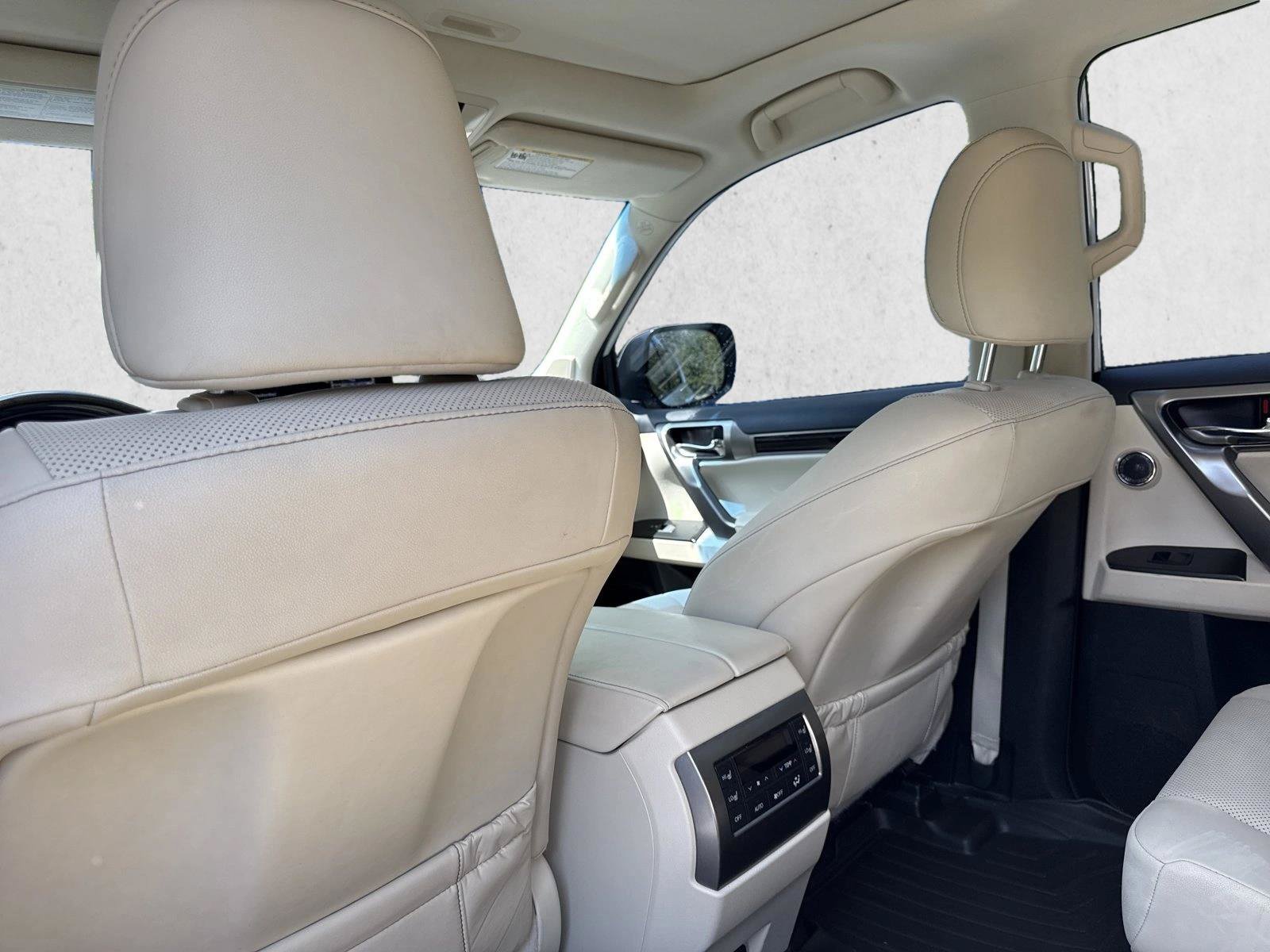 Used 2023 Lexus GX 460 Premium AWD/4WD image 17