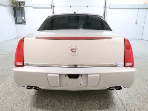 Used 2007 Cadillac DTS image 8
