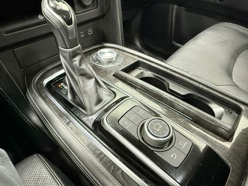 Used 2024 INFINITI QX80 Luxe image 29