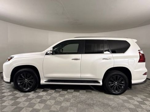 Certified 2022 Lexus GX 460 Premium w/ Accessory Package AWD/4WD image 3