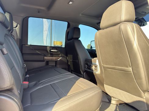 Used 2022 GMC Sierra 2500 Denali w/ Denali Ultimate Package AWD/4WD image 18