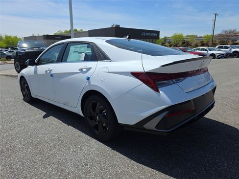 New 2026 Hyundai Elantra SEL Sport w/ Cargo Package FWD image 8