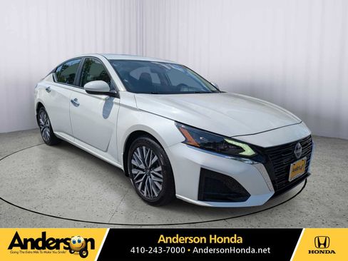 Used 2023 Nissan Altima 2.5 SV w/ SV Premium Package FWD image 1