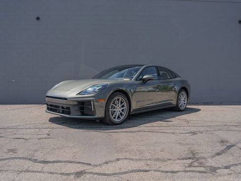Certified 2025 Porsche Panamera 4 AWD/4WD image 1
