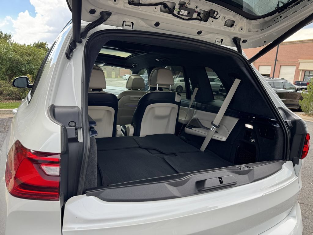 Used 2019 BMW X7 xDrive40i w/ Premium Package AWD/4WD image 13