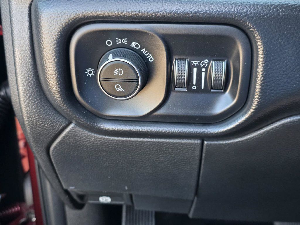 Used 2020 RAM 2500 Power Wagon AWD/4WD image 21