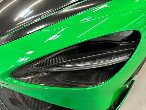 Used 2022 McLaren 765LT image 13