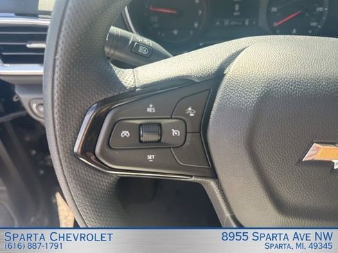 Used 2023 Chevrolet TrailBlazer LT w/ Convenience Package AWD/4WD image 18