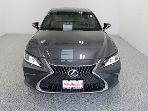 Used 2022 Lexus ES 350 w/ Premium Package FWD image 3