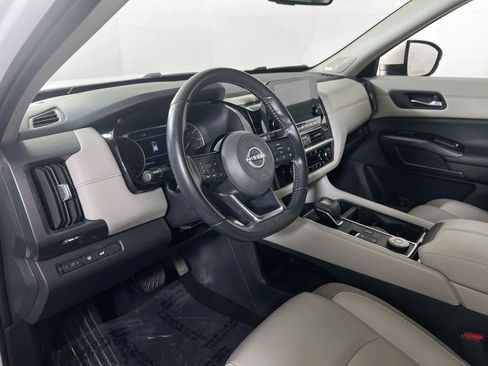 Used 2023 Nissan Pathfinder SL w/ SL Premium Package image 9