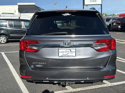 Used 2018 Honda Odyssey EX image 4
