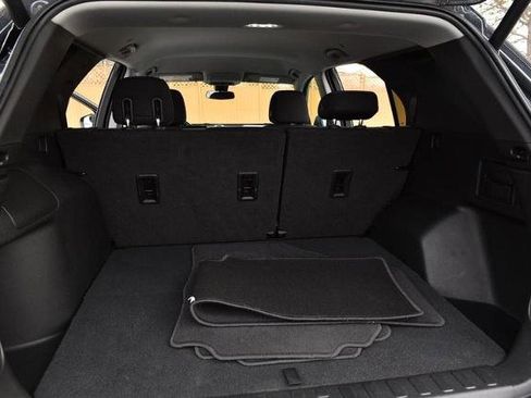 Used 2020 Chevrolet Equinox LT image 25