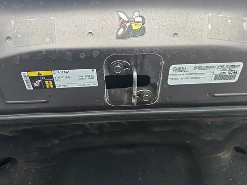 Used 2015 Dodge Challenger R/T Scat Pack w/ Leather Interior Group image 14