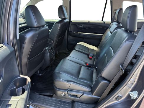 Used 2021 Honda Pilot Special Edition image 16