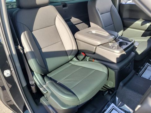 Used 2026 Chevrolet Silverado 1500 W/T image 18