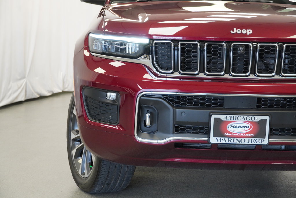 Certified 2025 Jeep Grand Cherokee Overland w/ Adv Protech Group III AWD/4WD image 13