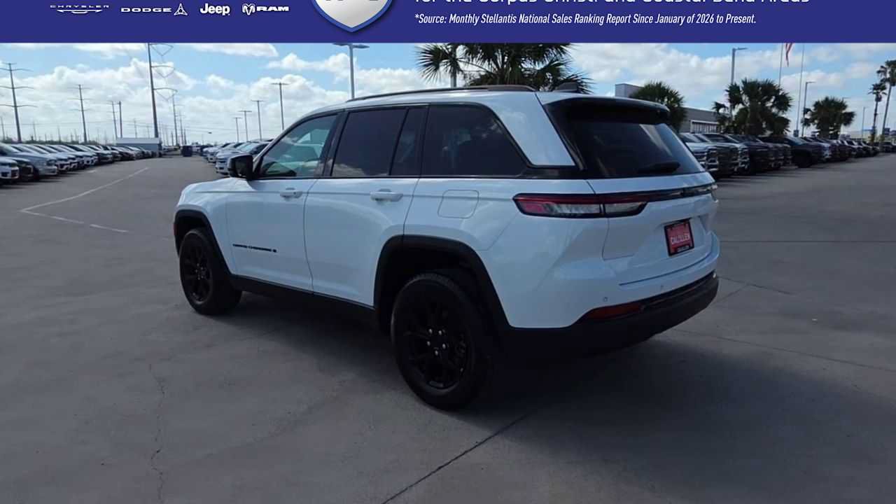 Used 2024 Jeep Grand Cherokee Laredo RWD image 6
