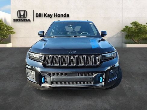 Used 2023 Jeep Grand Cherokee Trailhawk w/ Advanced Protech Group II AWD/4WD image 8