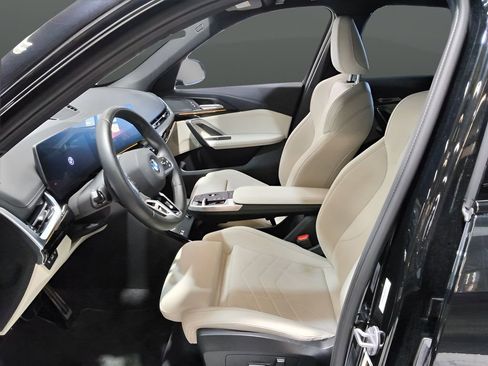 Used 2026 BMW X1 xDrive28i w/ M Sport Package image 11