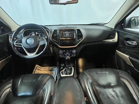 Used 2017 Jeep Cherokee Latitude w/ True North Edition AWD/4WD image 14