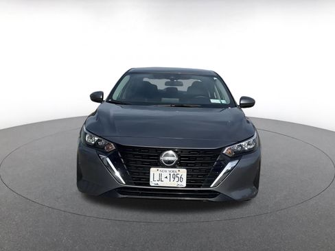 Used 2024 Nissan Sentra SV image 4