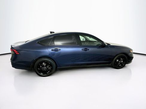 Used 2025 Honda Accord SE image 10