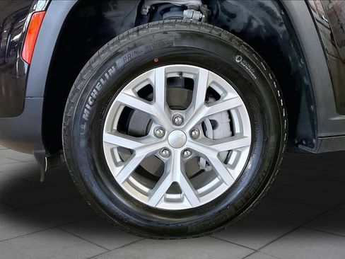 Used 2023 Jeep Grand Cherokee Limited RWD image 10