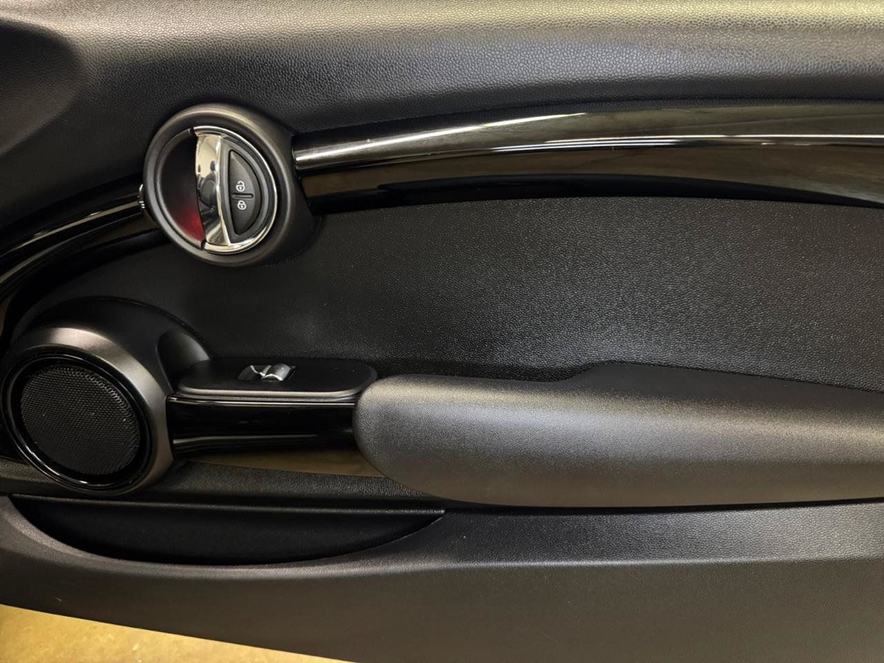 Used 2019 MINI Cooper Convertible FWD image 23