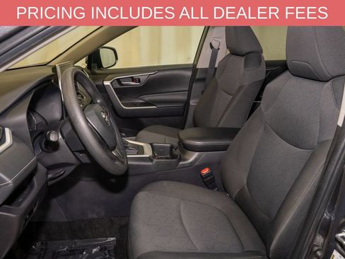 Used 2025 Toyota RAV4 XLE FWD image 10