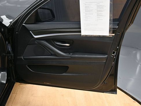 Used 2013 BMW 528i xDrive Sedan AWD/4WD image 33