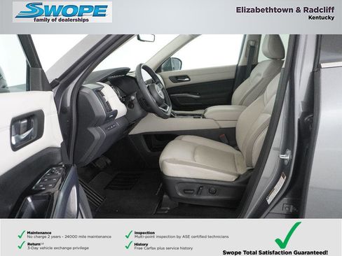 Used 2023 Nissan Pathfinder SL w/ Lighting Package (N92) AWD/4WD image 13