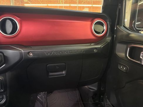 Used 2021 Jeep Wrangler Unlimited Rubicon AWD/4WD image 21