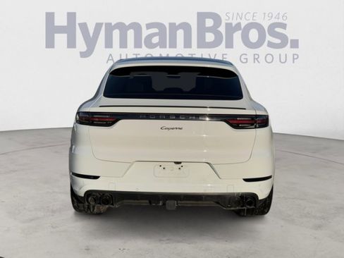 Used 2023 Porsche Cayenne Platinum Edition w/ Performance Package image 4