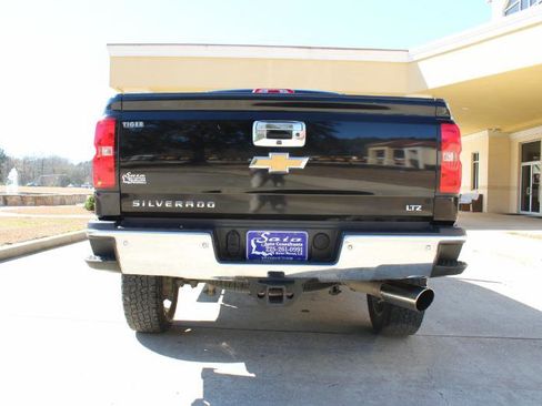 Used 2017 Chevrolet Silverado 2500 LTZ w/ Vortec Plus Package image 15
