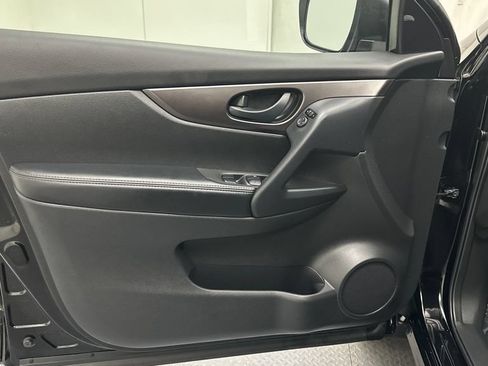 Certified 2022 Nissan Rogue Sport S AWD/4WD image 17