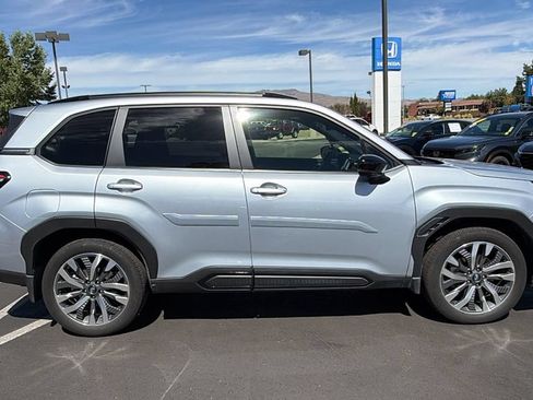Used 2025 Subaru Forester Touring AWD/4WD image 2