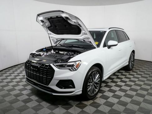 Used 2023 Audi Q3 2.0T Premium w/ Convenience Package image 32