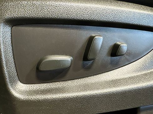 Used 2018 Chevrolet Silverado 1500 LT w/ All Star Edition AWD/4WD image 20