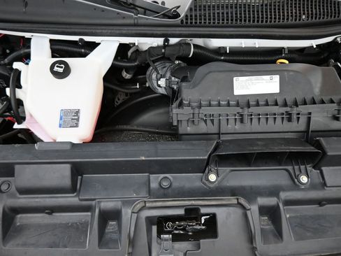 Used 2022 Chevrolet Express 2500 w/ Driver Convenience Package RWD image 14